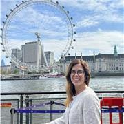 Filóloga inglesa imparte clases de inglés